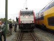 Een TRAXX-locomotief die op de HSL gaat rijden, zodra deze af is.