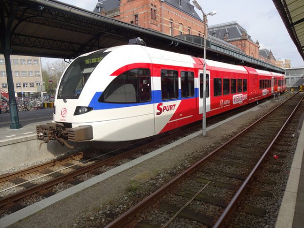 Arriva: Trein Groningen - Musselkanaal tijdens MusSAIL