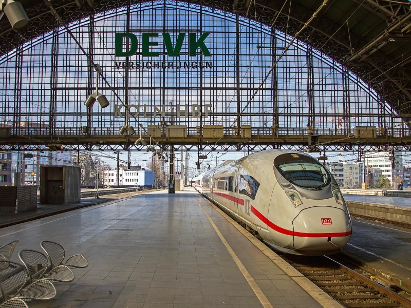 E n Lichtgewonde Na Gijzeling Op Station Keulen Treinenweb
