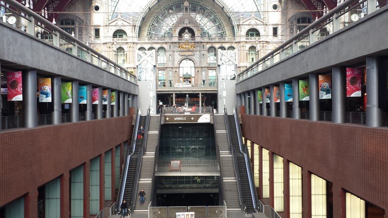 Het station van Antwerpen Centraal. (Foto: Treinenweb)