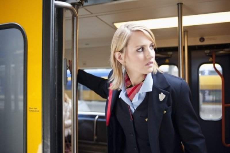 Vanaf juni zullen zullen er door tekort aan conducteurs minder treinen rijden. (Foto: NS)