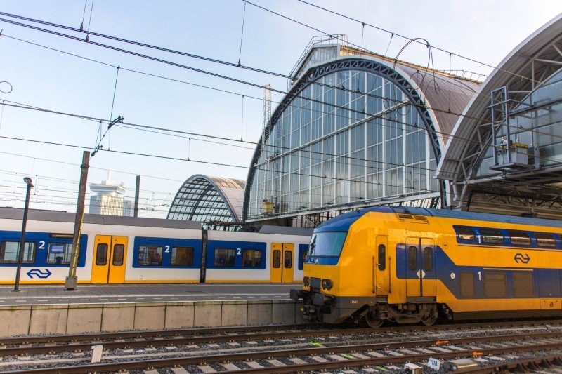 De eerste twee perrons op Amsterdam Centraal gaan voor 7 maanden dicht vanwege verbouwing. (Foto: Kevin Hackert)