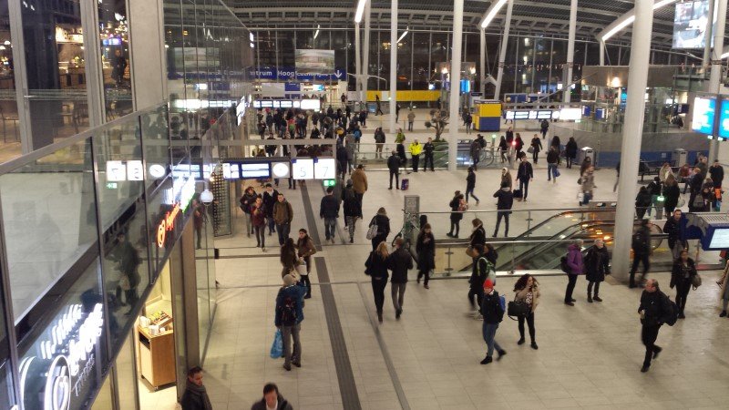 Rover heeft NS bekritiseerd na het stoppen van de dienstregeling na de landelijke verstoring van zondag. (Foto: Treinenweb)