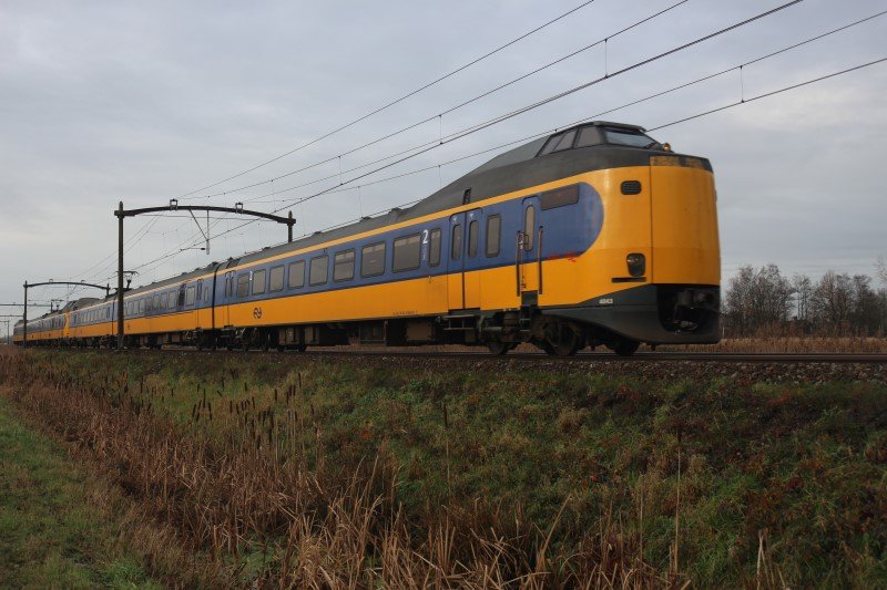 NS tekent contract met Shell en PZEM voor duurzame elektriciteit. (Foto: Treinenweb)