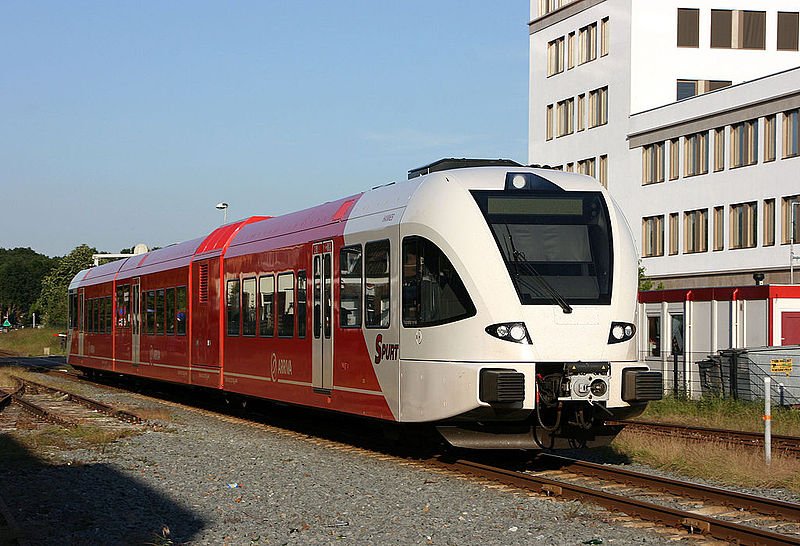 Een GTW dieseltrein van Arriva. (Foto: Roel Hemkes)