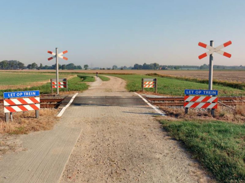 Een spoorwegovergang van het NABO-soort (Foto: ProRail)