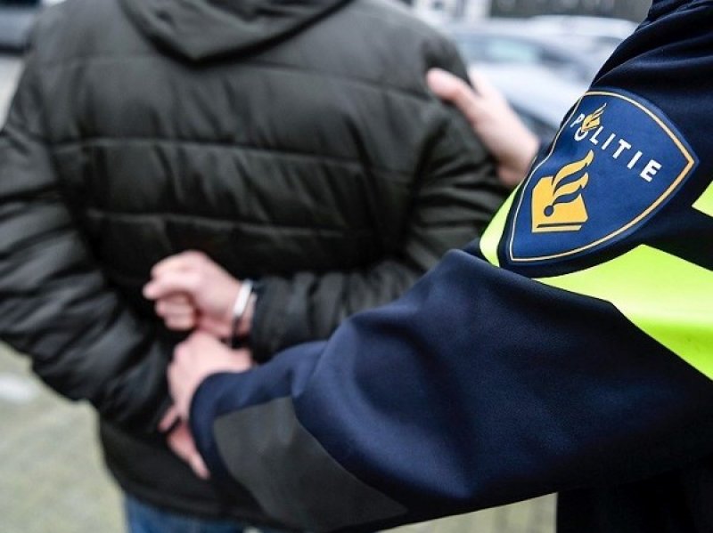 Archiefbeeld van een aanhouding. (Foto: Politie)