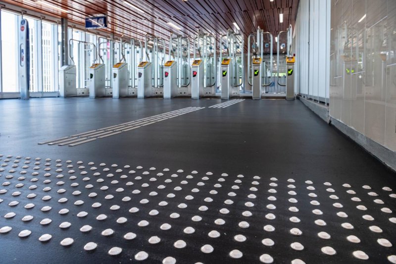 De incheckpoortjes op het station (Foto: NS/Gerrit Sern)