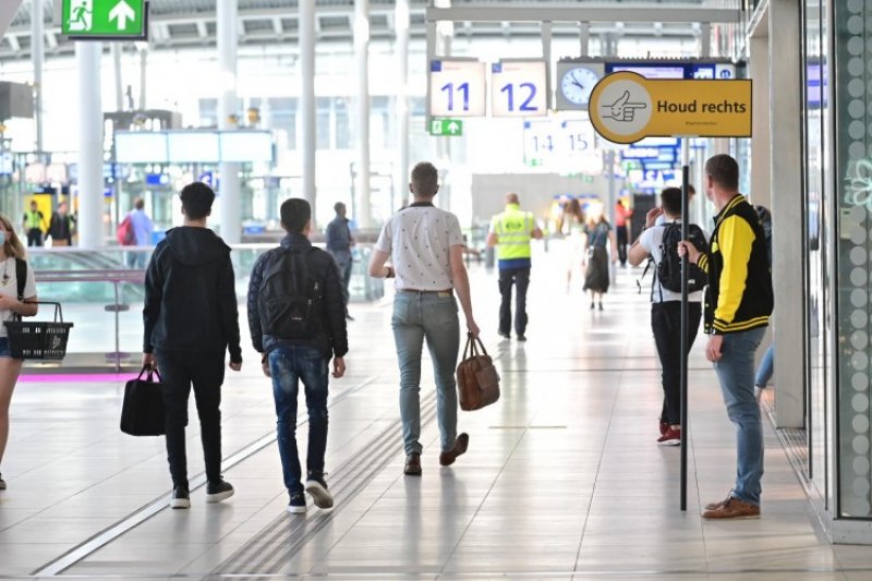 Houd zoveel mogelijk rechts (Foto: NS)