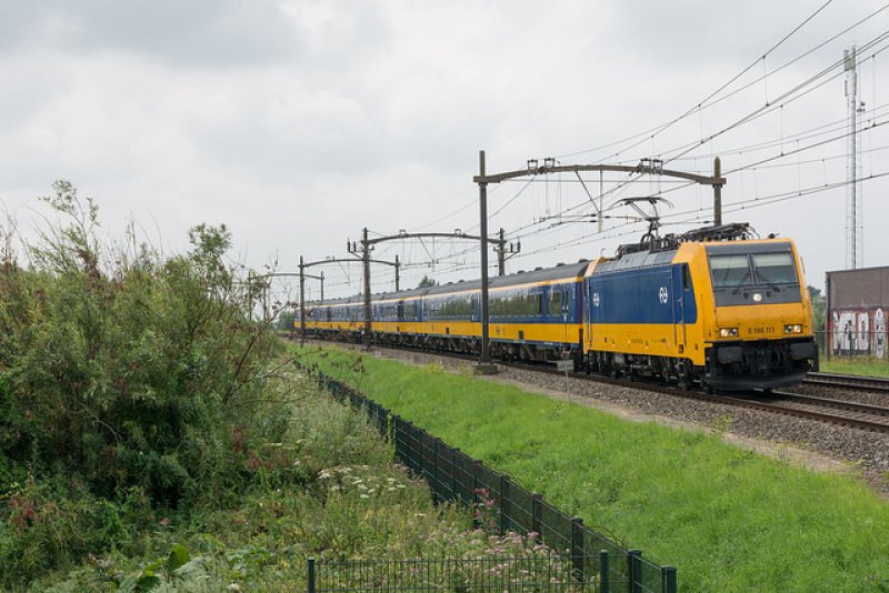 De proef geldt op het traject tussen Den Haag en Eindhoven. (Foto: Rob Dammers)