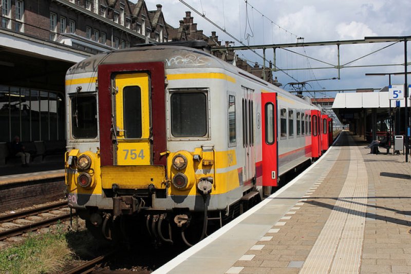 Een oude Klassiek treinstel van de NMBS. (Foto: Treinenweb)