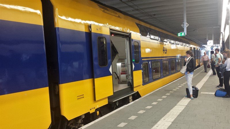 NS adviseert reizigers om hun treinreis te registreren (foto is voor coronaperiode) (Foto: Treinenweb)