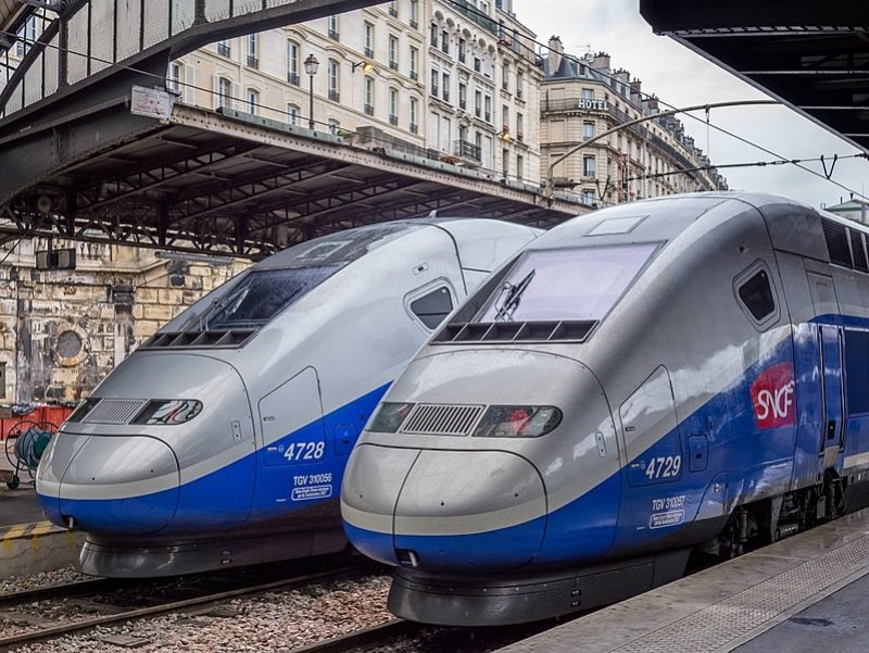 Enkele TGV-treinen op Paris Gare du l'Est (Foto: Ermell)