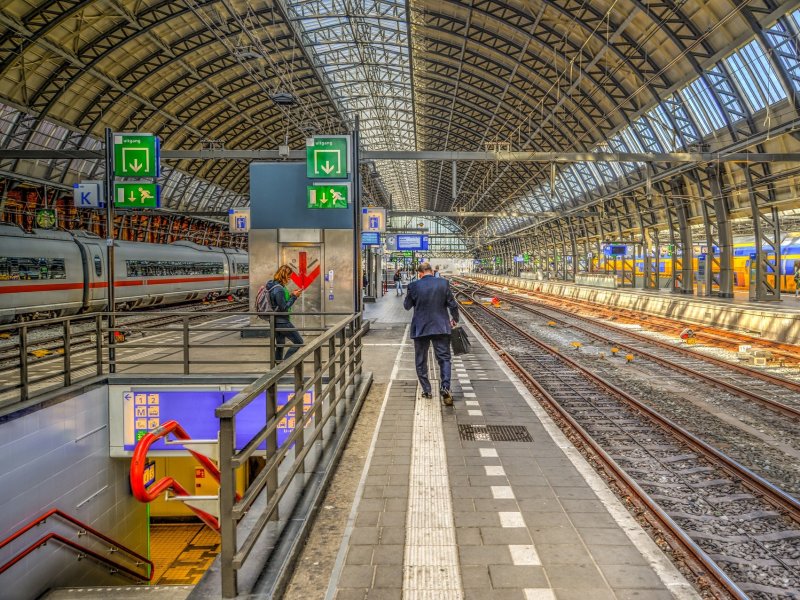 Het station van Amsterdam Centraal (Foto: Pixabay)