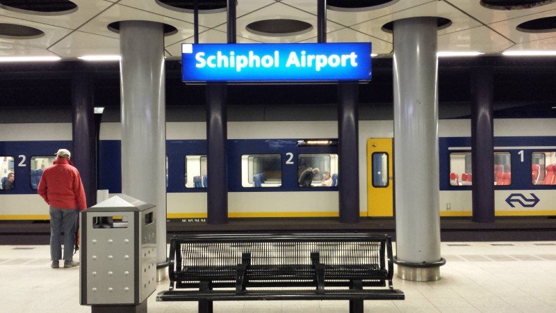 Het ondergrondse station van Schiphol. (Foto: Treinenweb)