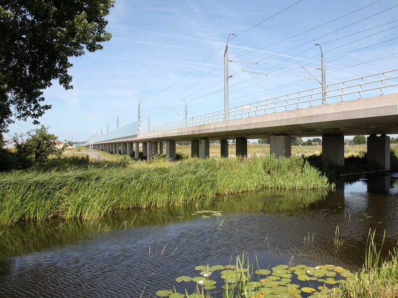 Treinverkeer HSL-lijn gestremd vanwege brand in locomotief - Treinenweb