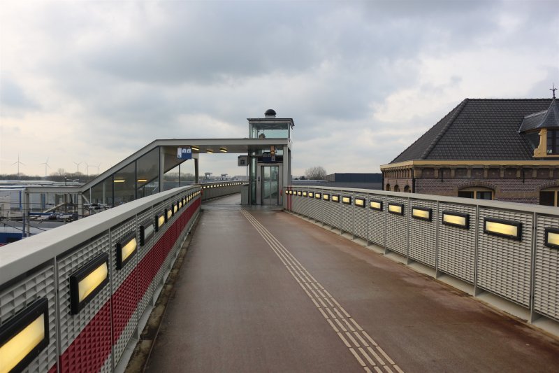 De traverse die plaats zal maken voor de nieuwe onderdoorgang.