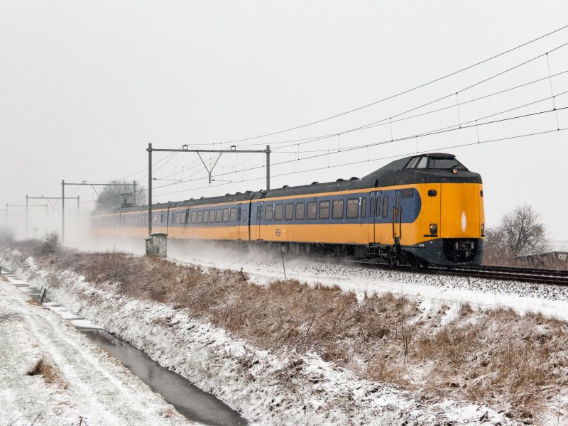 NS rijdt dinsdag 6 januari de winterdienstregeling. (Foto: Roel Hemkes)
