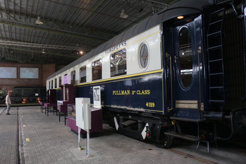 Het Pullman-rijtuig ziet er aan de buitenkant al erg luxe uit