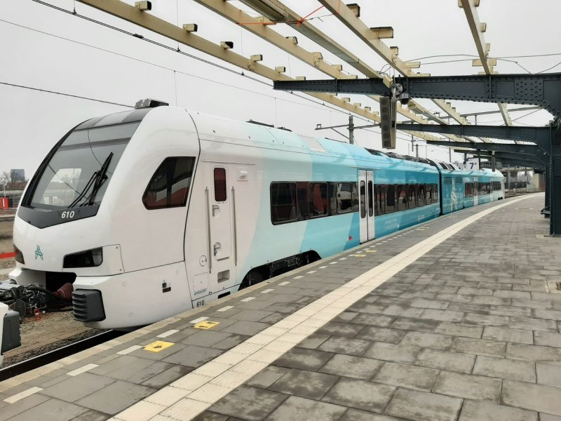 De WINK tijdens een proefrit op station Groningen (Foto: Wouter Aikema)