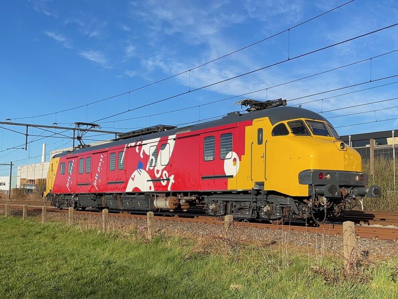 De Motorpost tijdens zijn proefrit op het hoofdspoor (Foto: Thomas van der Meer)