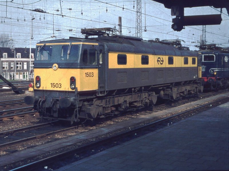 De inmiddels gesloopte 1503 in juni 1972 op Utrecht Centraal (Foto: Frans van Rooden)