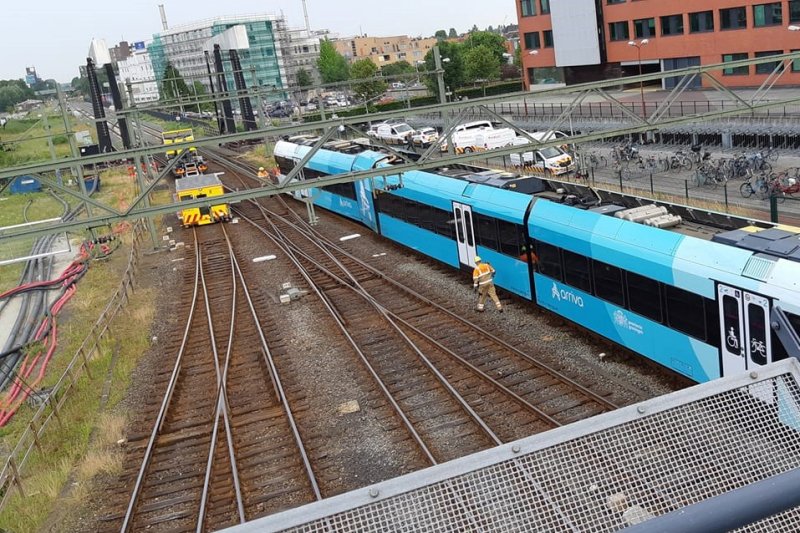 De ontsporing bij station Groningen (Foto: Jeroen Jager)