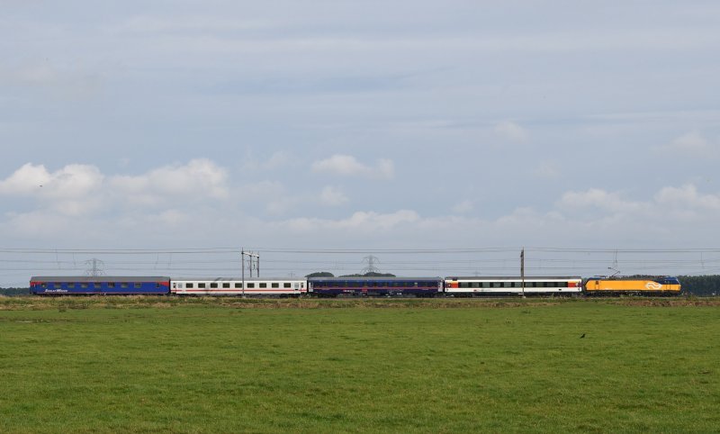 De doorkomst van de testtrein door Abcoude (Foto: Wilko Wieffering)