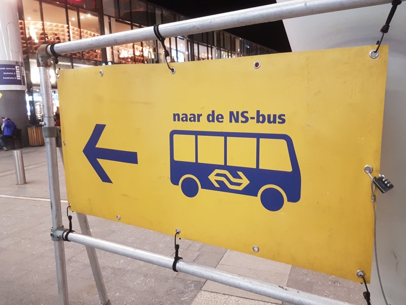 Vanaf komende week rijden er enkele dagen tussen Almelo en Enschede geen treinen maar bussen. (Foto: Treinenweb)