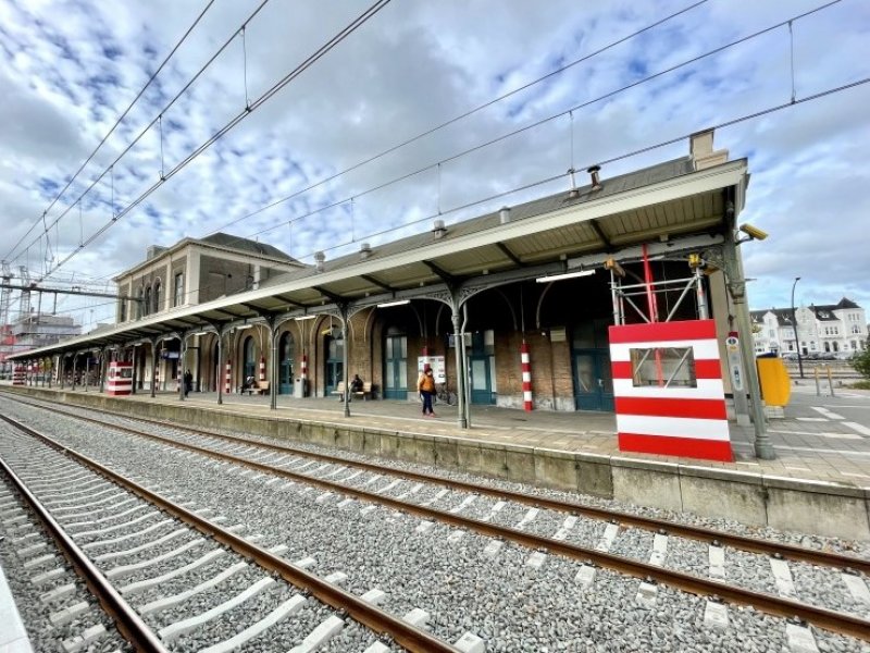Het station van Middelburg krijgt de komende jaren een opknapbeurt. (Foto: NS)