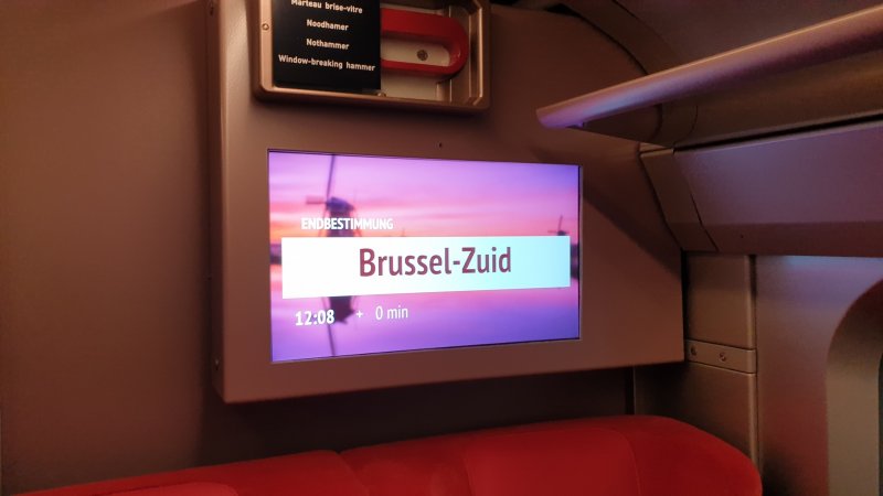 De trein is nu ook voorzien van reisinformatieschermen. (Foto: Treinenweb)