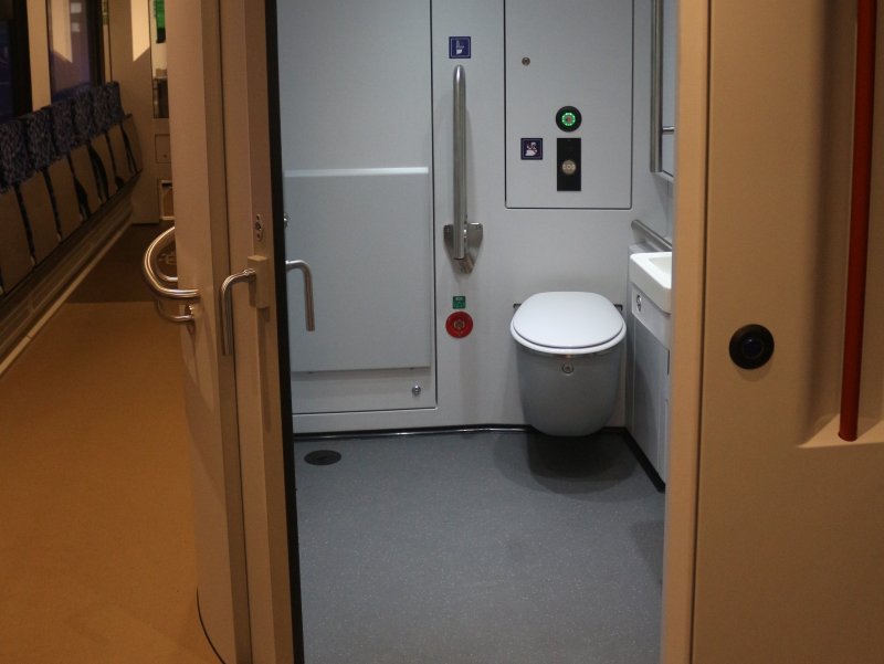 Rover: Toiletten moeten ook in de treinen op de Merwedelingelijn (Foto: Treinenweb/Clayweb)