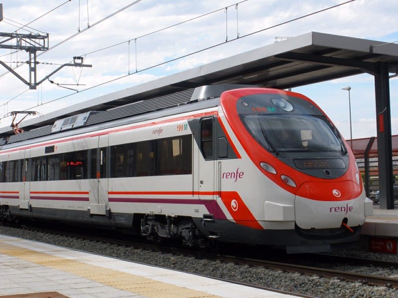 Een Civia trein in Spanje die door Renfe gebruikt wordt. (Foto: Zarateman)