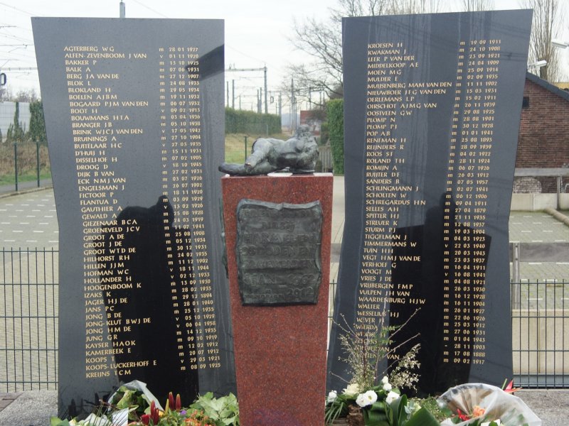 Het monument in Harmelen. (Foto: Mtcv)