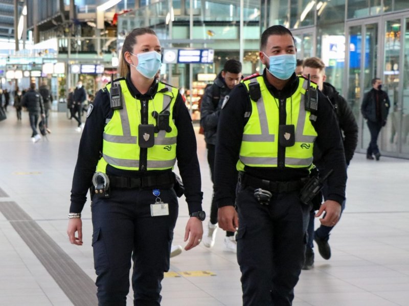 In 2021 is het aantal geweldsincidenten bij NS gestegen waarbij V&S-personeel in actie moest komen.. (Foto: NS)