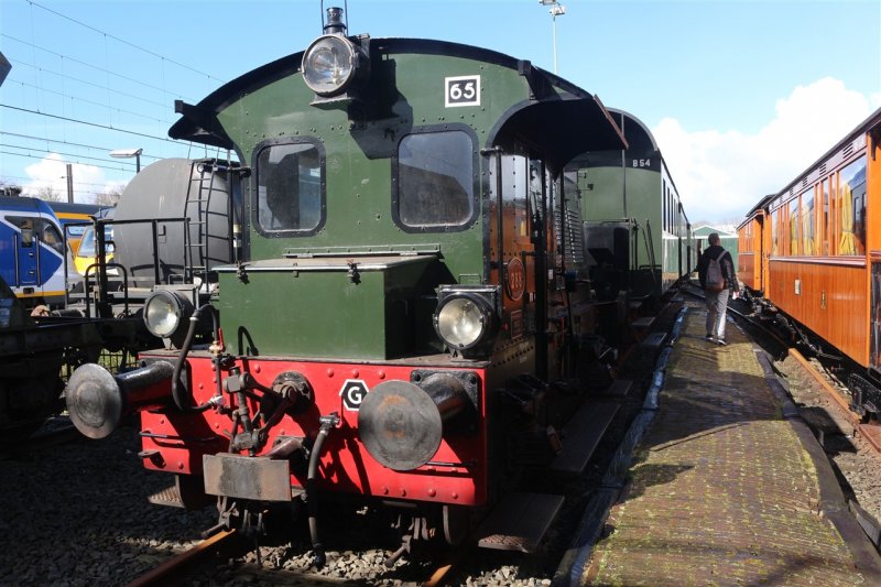 De SHM beschikt over houten tramrijtuigen, bijbehorende locomotiefjes, maar ook over Sikjes.