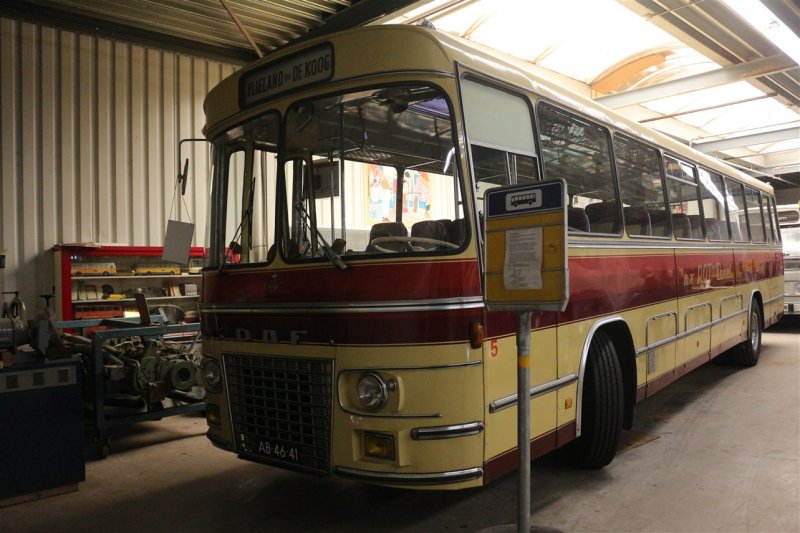 Een van de vele bussen uit de collectie van het NZH Museum.