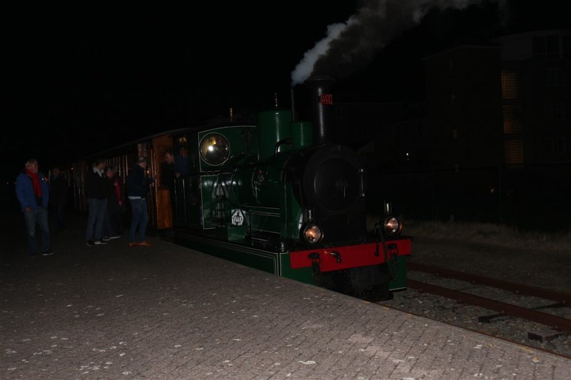 Tijdens het rangeren op eindpunt West Repart in de late avonduren.