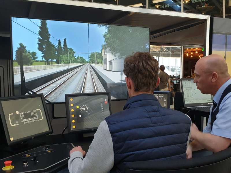 De treinsimulator waar de NS mee op tournee is. (Foto: Treinenweb)