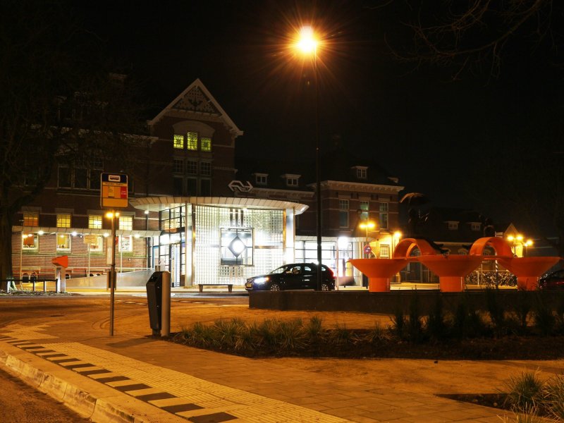 Het station van Woerden is op de vrijdagavond verlaten (archieffoto) (Foto: Treinenweb)