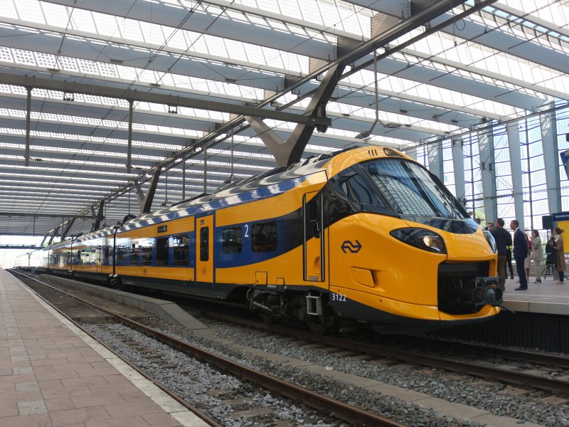 NS stelt terugkeer IC Direct tussen Den Haag en Rotterdam uit met drie weken. (Foto: Treinenweb.nl)