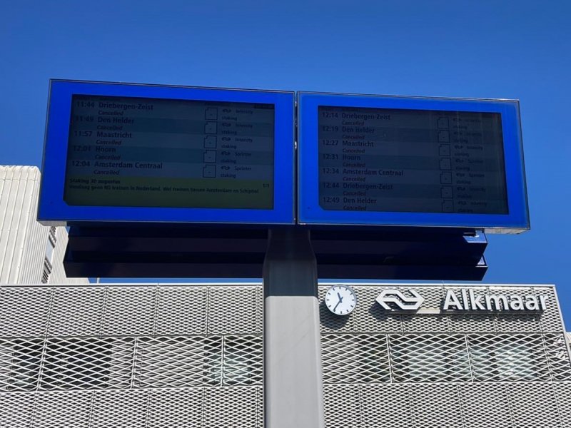 Ook Alkmaar is het rustig op het station (Foto: Thomas van der Meer)