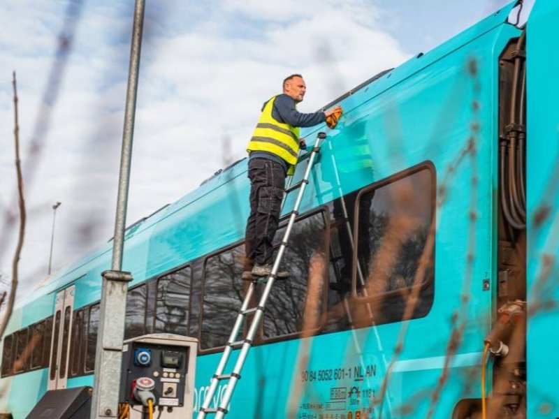 De trein wordt n keer per jaar in de polish gezet. (Foto: Arriva)