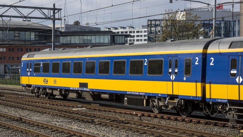 NS zet haar ICR-rijtuigen te koop voor het moment dat ze niet meer nodig zijn. (Foto: TGr_79)