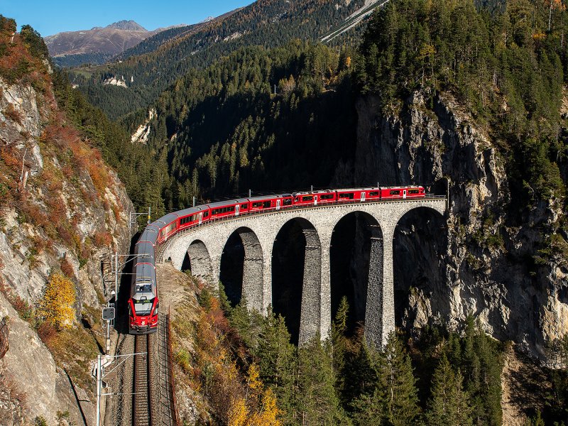 Het Landwasser viaduct tussen Tiefencastel en Filisur (Rechten: Miroslav Volek)