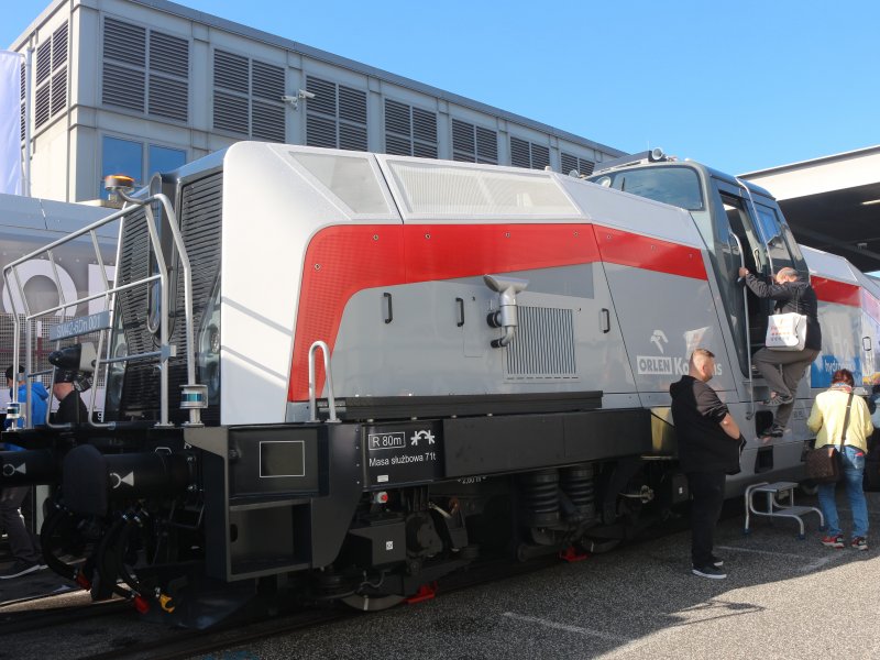 De Poolse waterstof locomotief van Pesa