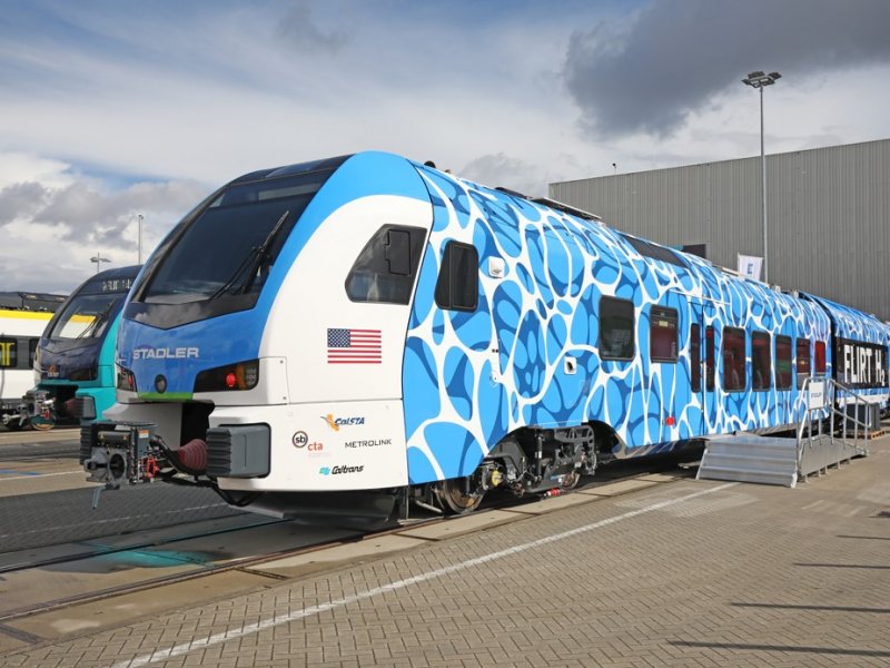 De Flirt H2 voor SBCTA tijdens InnoTrans. (Rechten: Keith Fender)