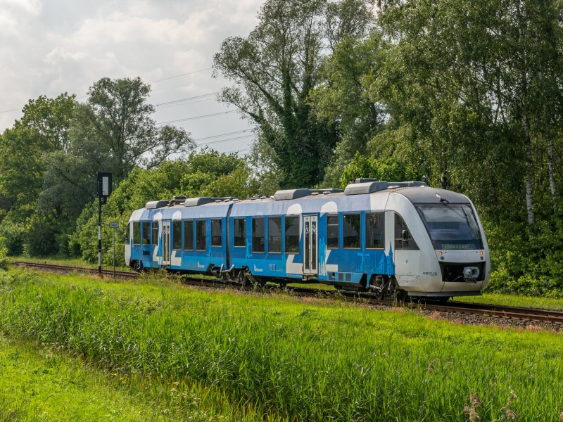 Een Keolis Blauwnet trein onderweg naar Oldenzaal. (Foto: Rob Dammers)