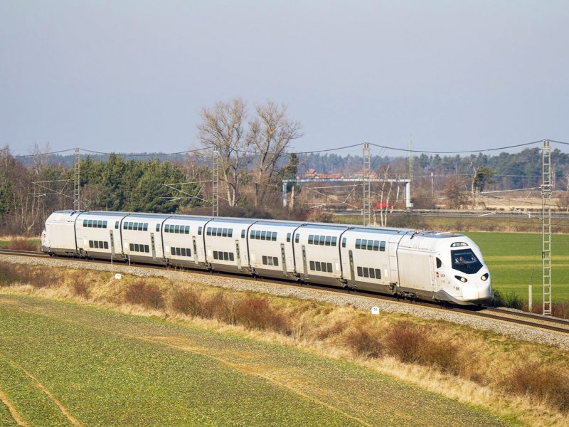 De TGV-M die getest wordt op het testcircuit in het Tsjechische Velim. (Foto: Alstom)