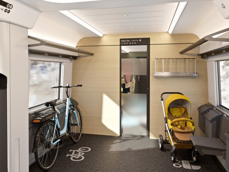 Er is veel ruimte voor fietsen en kinderwagens. (Foto: Stadler)